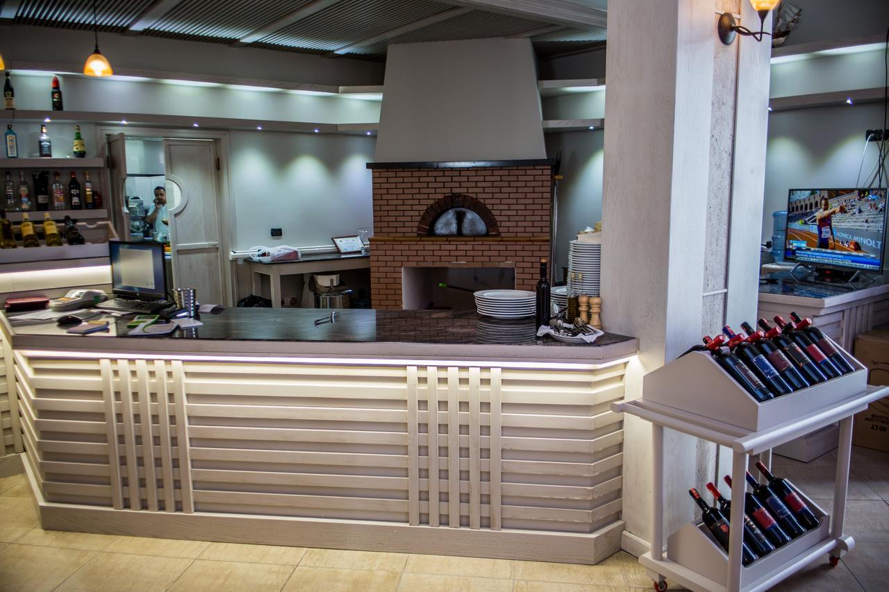 Hotel Vila Koral Дуррес Экстерьер фото