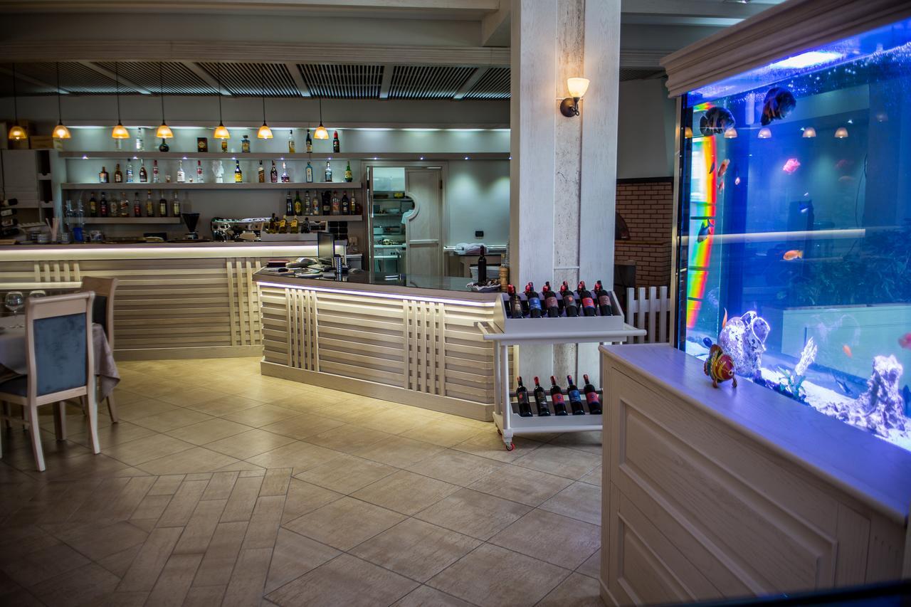 Hotel Vila Koral Дуррес Экстерьер фото